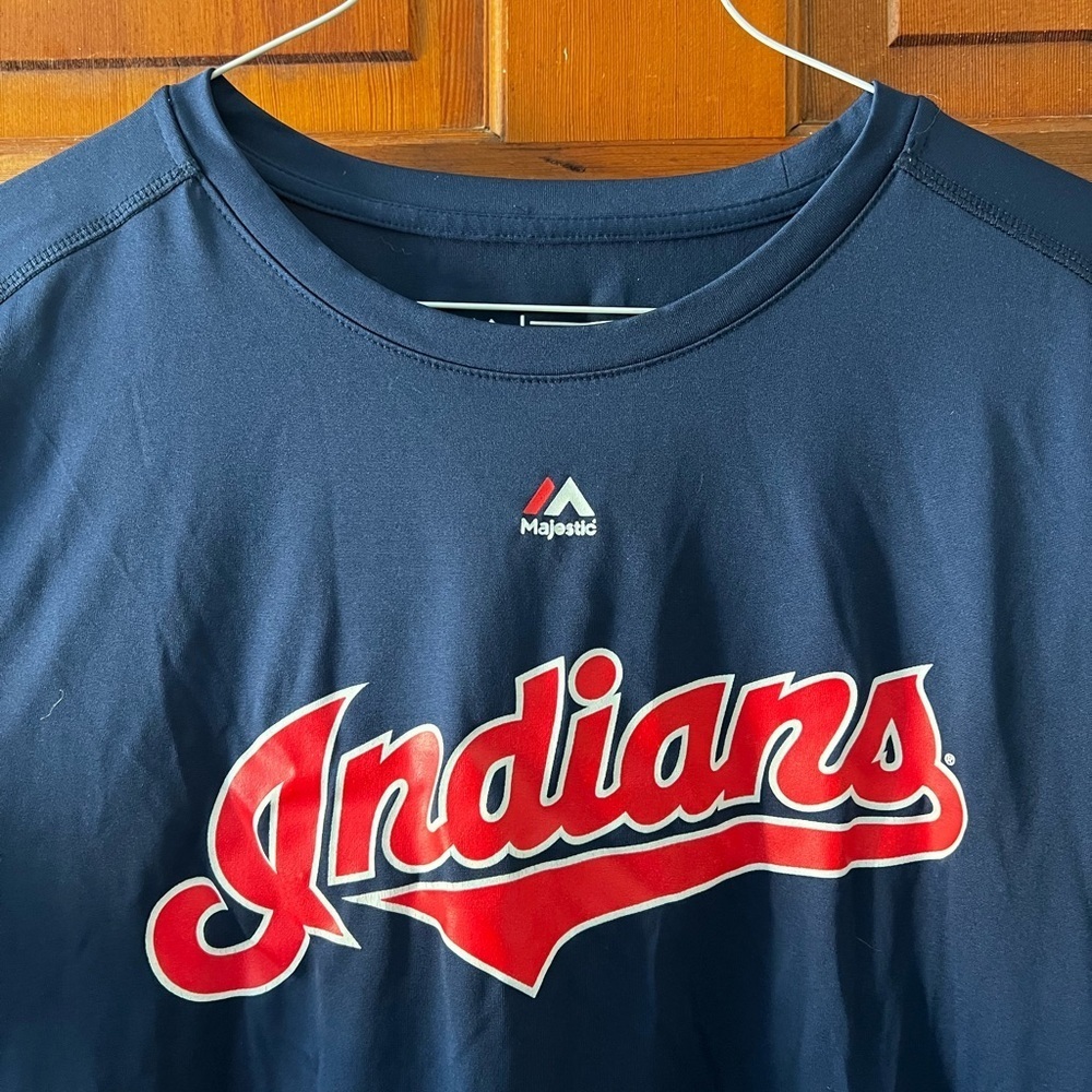 Cleveland Indians Edwin Encarnación #10 Majestic Tee – XL Baseball Jersey Shirt - Picture 2 of 5